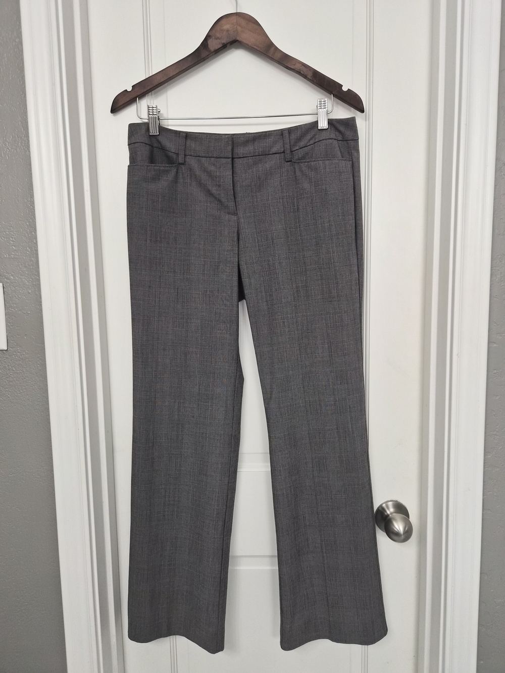 New York & Company Gray Straight-Leg Dress Pants